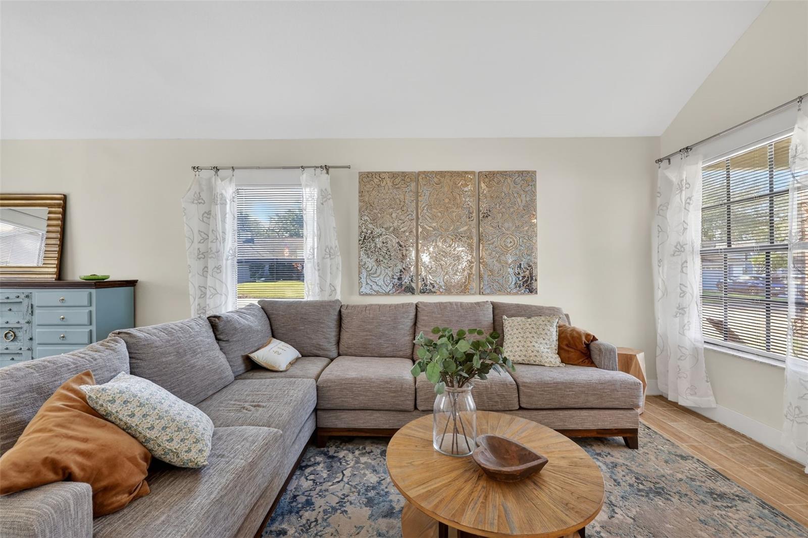 WALDEN LAKE / PADDOCKS - Residential