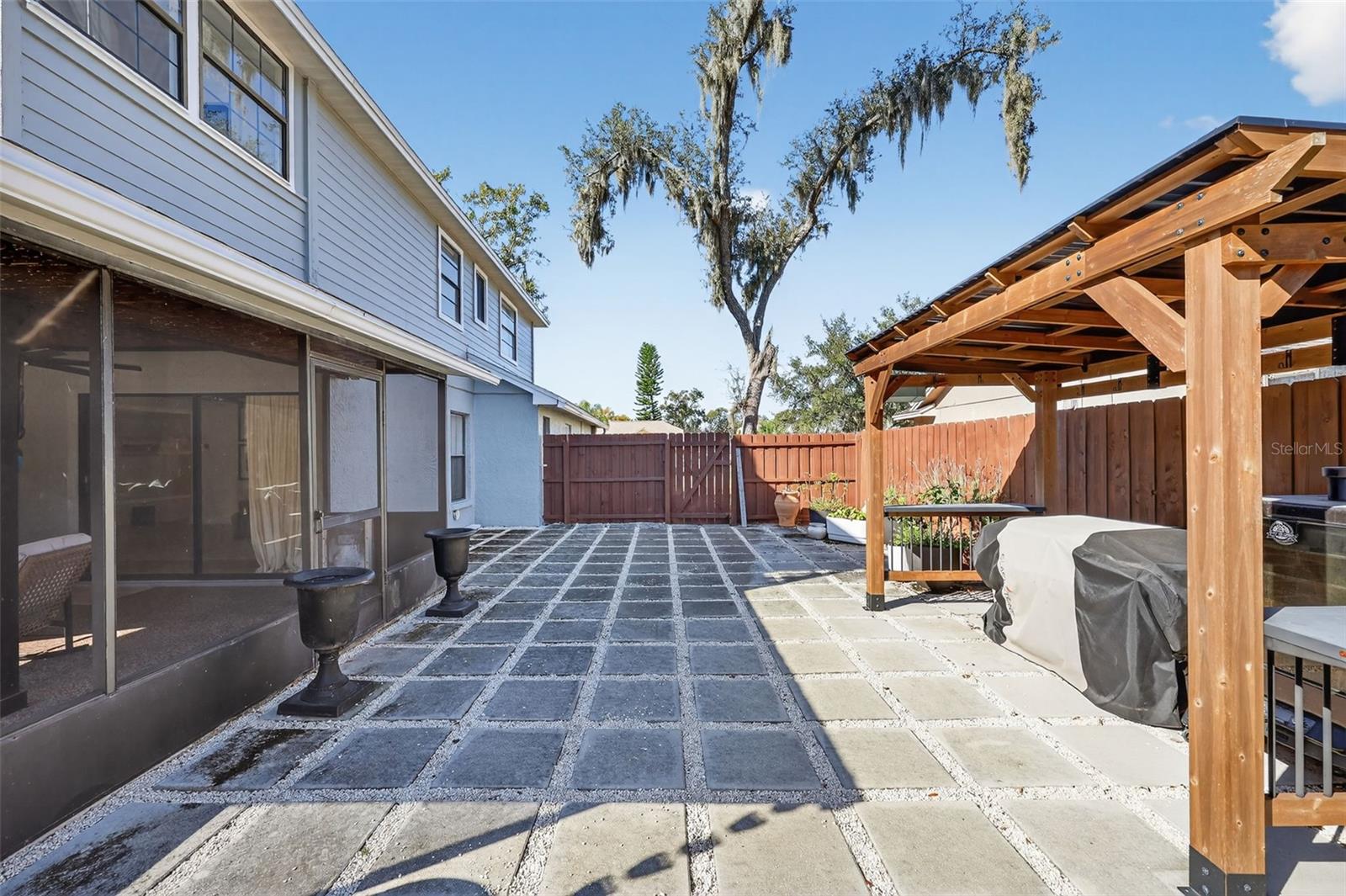 WALDEN LAKE / PADDOCKS - Residential