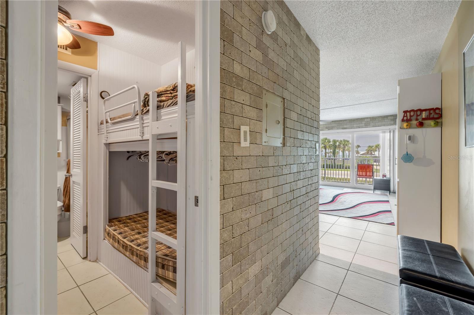 MARINERS COVE CONDO - Residential