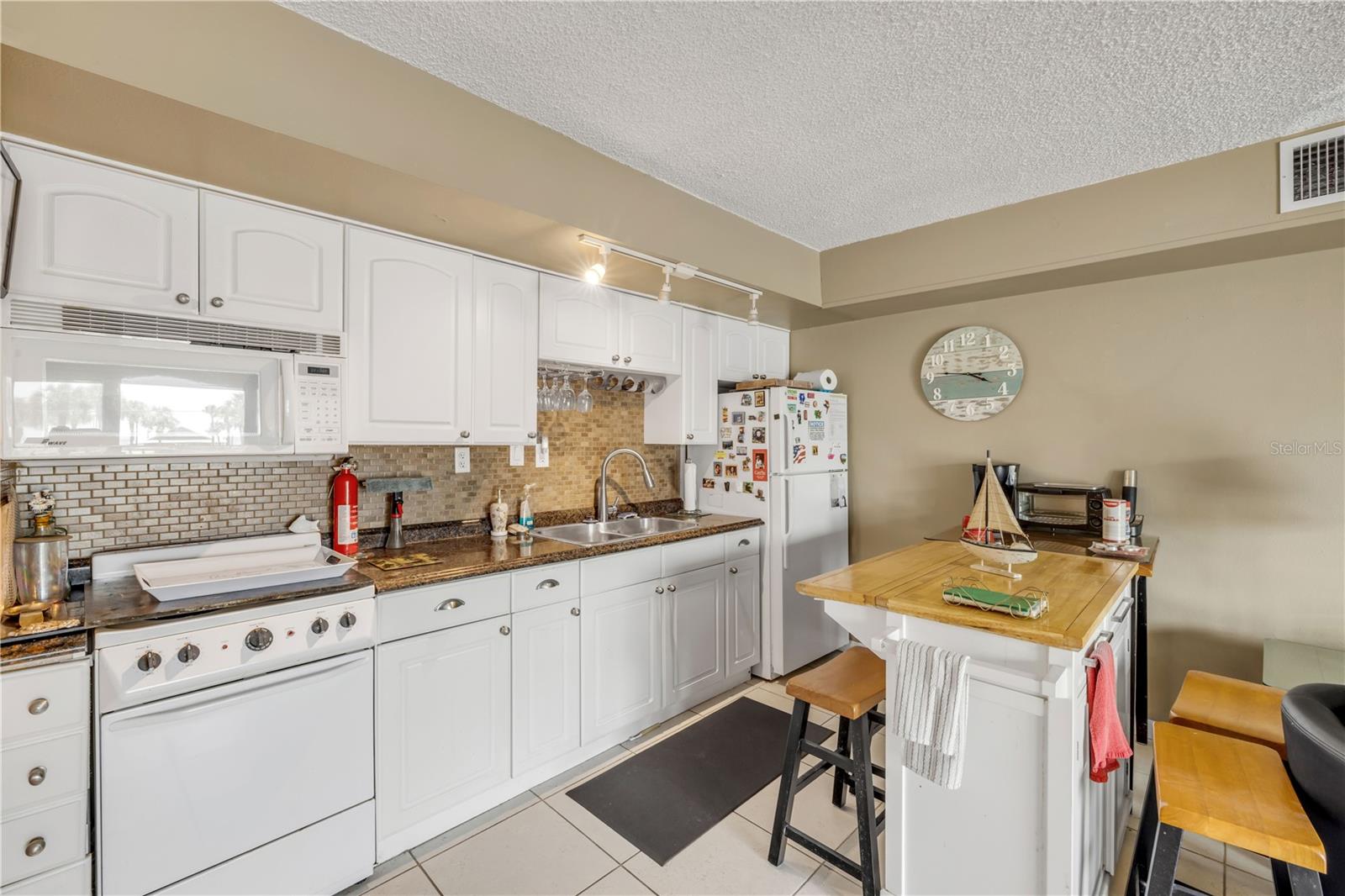 MARINERS COVE CONDO - Residential