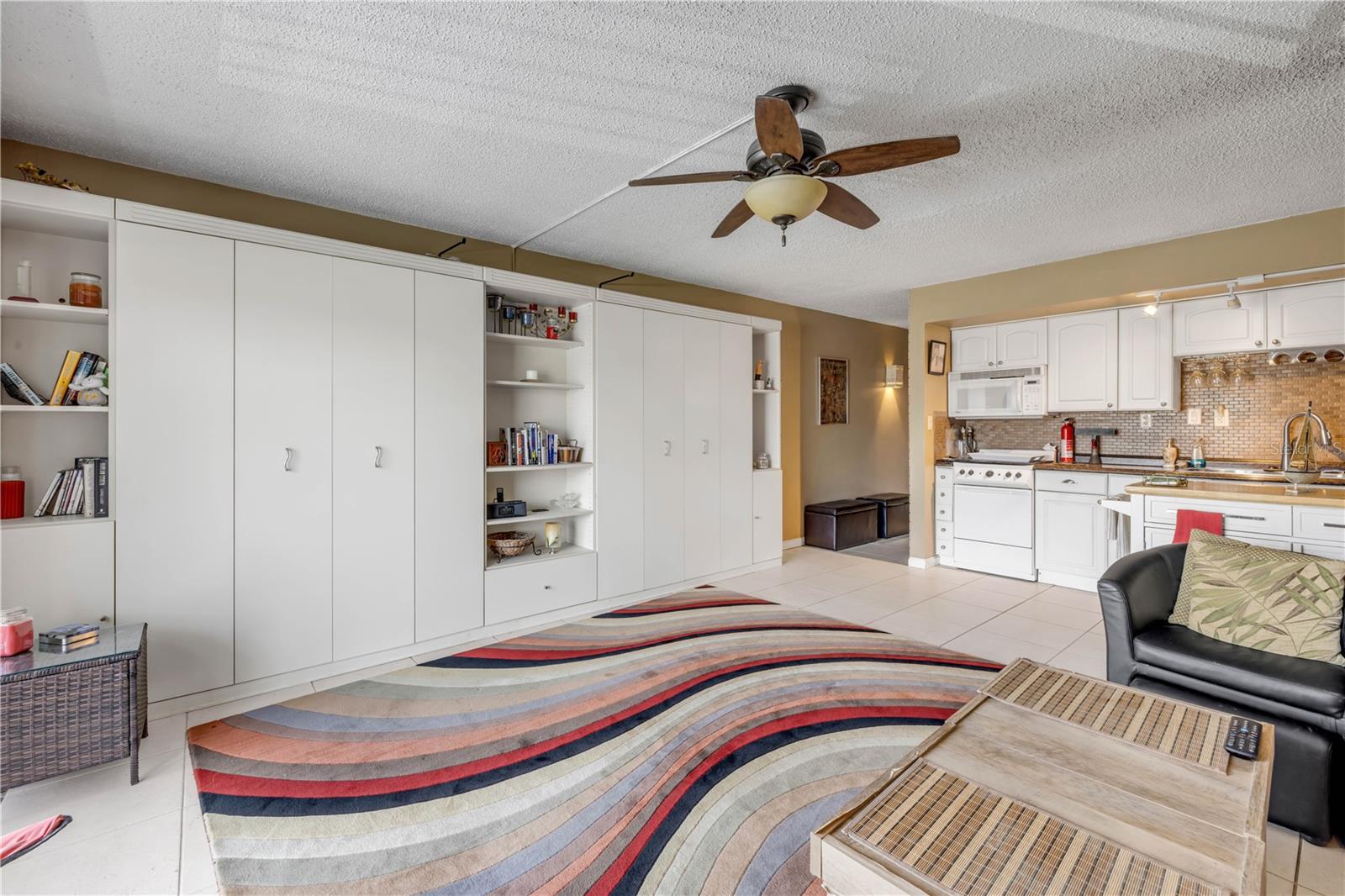 MARINERS COVE CONDO - Residential