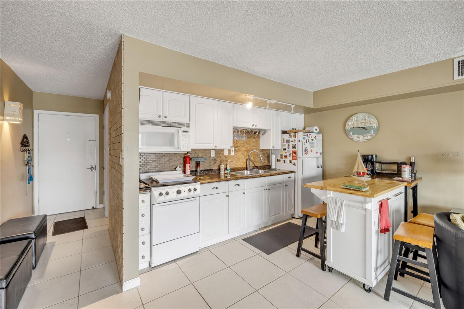 MARINERS COVE CONDO - Residential