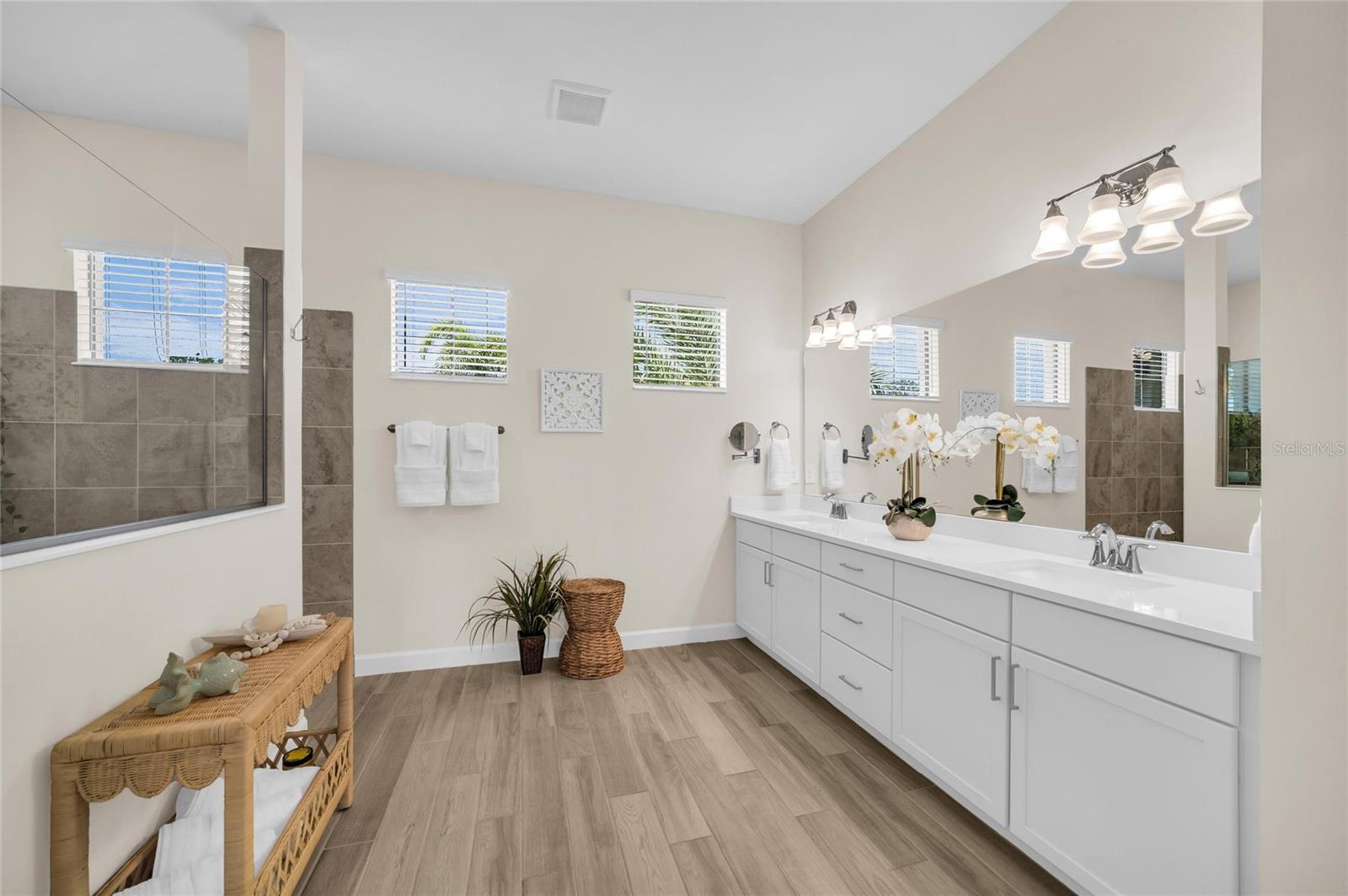 LORRAINE LAKES PH I - Residential