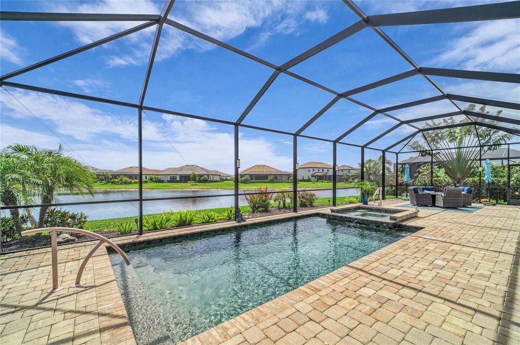 Photo of 16204 Tradewind Terrace, Lakewood Ranch, FL 34211 (MLS # A4690448)