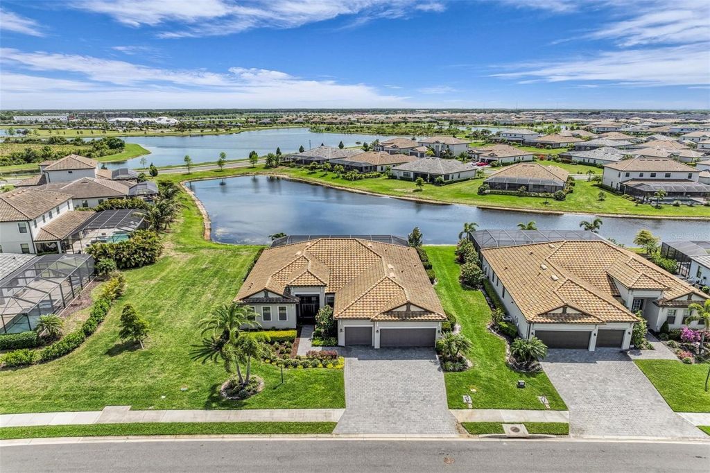 Photo of 16204 Tradewind Terrace, Lakewood Ranch, FL 34211 (MLS # A4690448)