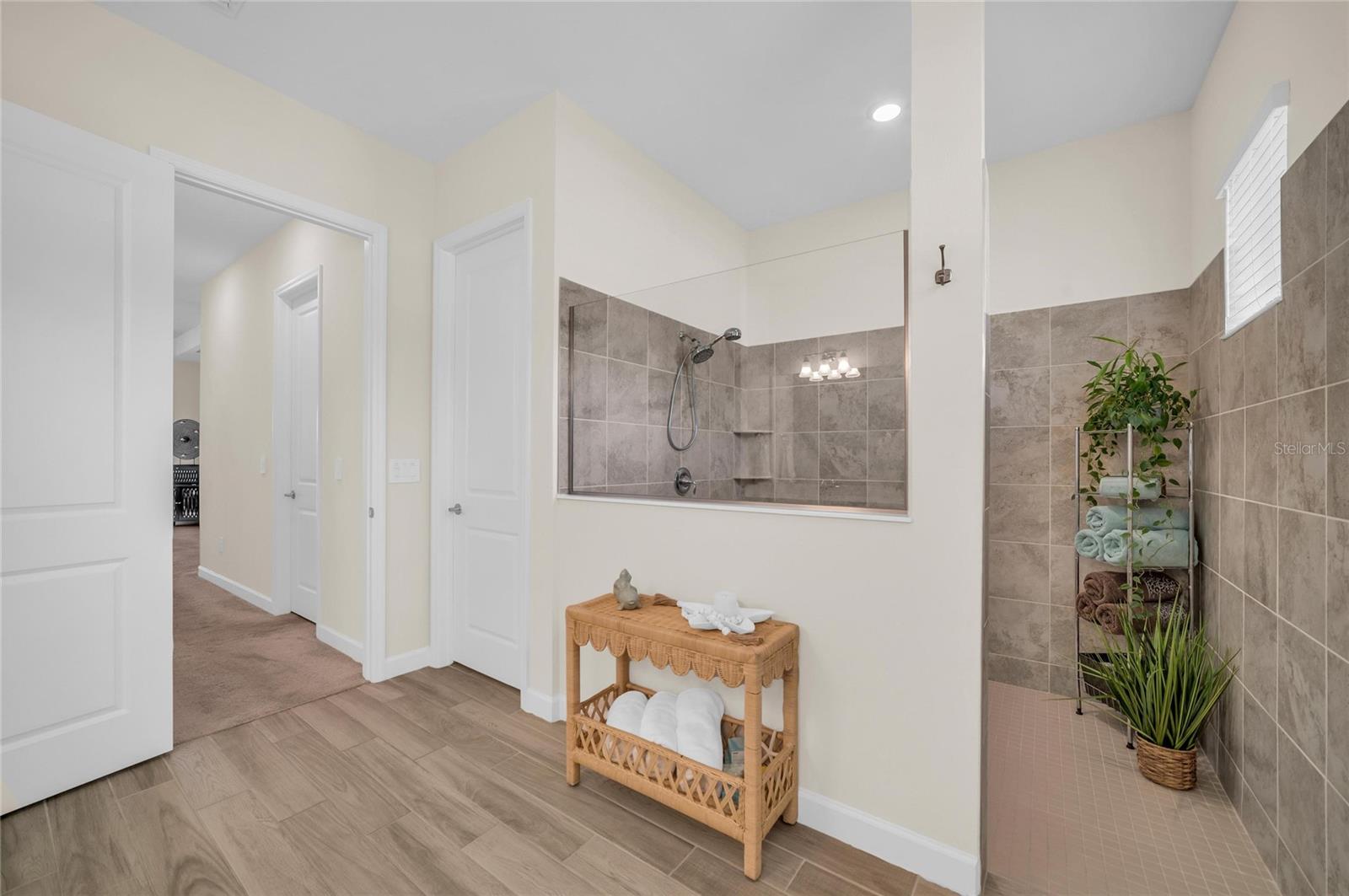 LORRAINE LAKES PH I - Residential