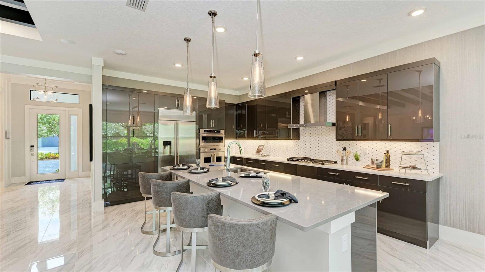 4918 KIVA CIRCLE