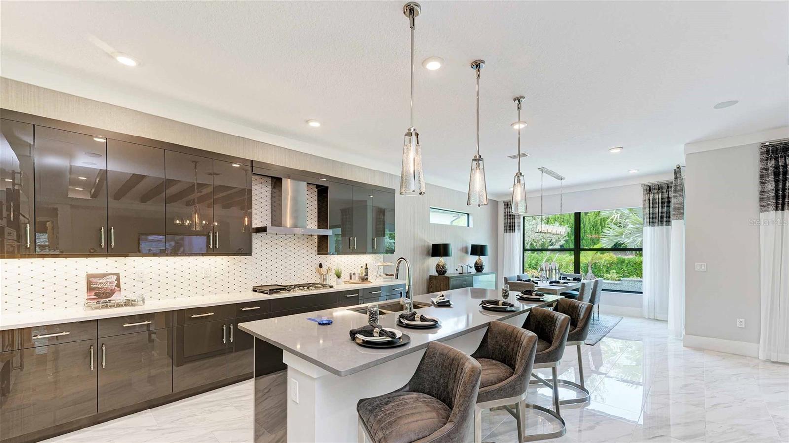 4918 KIVA CIRCLE