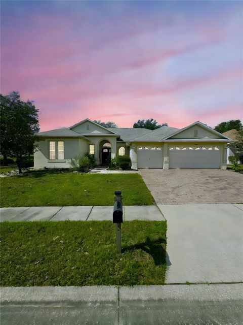 Photo of 5525 Thorngrove Way, Spring Hill, FL 34609 (MLS # TB8367078)