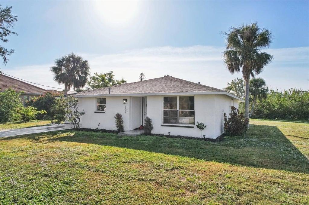 Photo of 107 Temple Road, Venice, FL 34293 (MLS # A4698592)