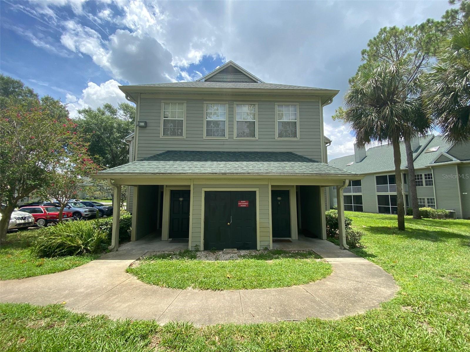 Ready to move in. For rent a spacious and well-kept ground-floor condo featuring 1 bedroom and 1 bathroom, set within a secure gated resort community. The unit includes a comfortable living room, dining area, a fully equipped kitchen, and the convenience of an in-unit washer and dryer. Relax on the screened porch with a storage closet, and enjoy the bathroom’s extended countertop. Ideally situated near Universal Studios and other top attractions, this condo offers quick access to Orlando’s finest restaurants, shopping, and entertainment options. The community is beautifully landscaped and boasts resort-style amenities such as a clubhouse, two pools, tennis courts, a beach volleyball court, a self-service car wash, a cabana with BBQ grills, and a fitness center. Don’t miss the chance to make this beautiful condo your new home—schedule a viewing today!