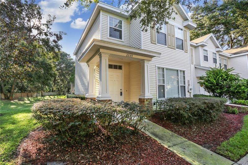 2223 GOLDEN OAK LANE