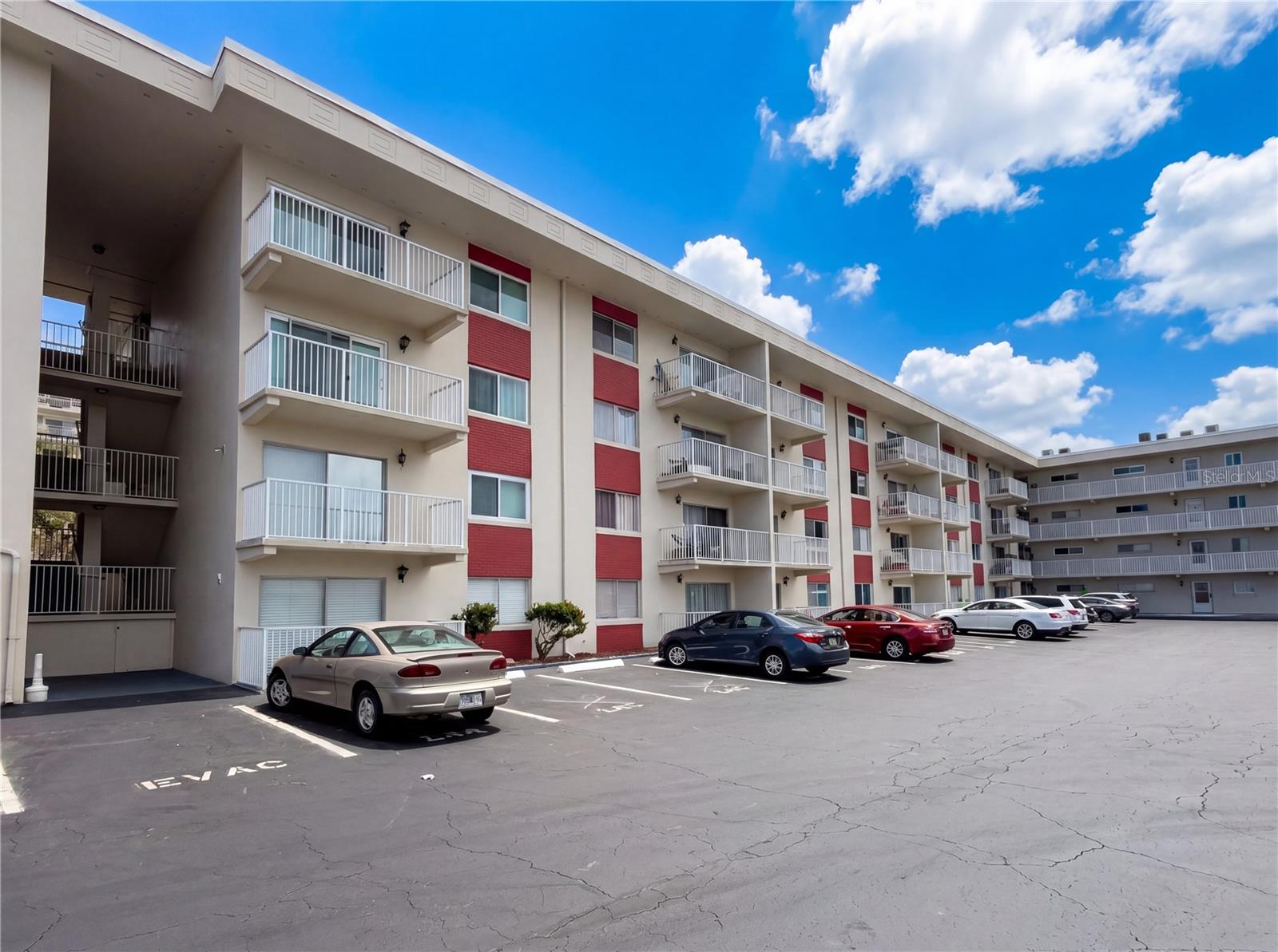 RIVERSIDE CONDO - Residential