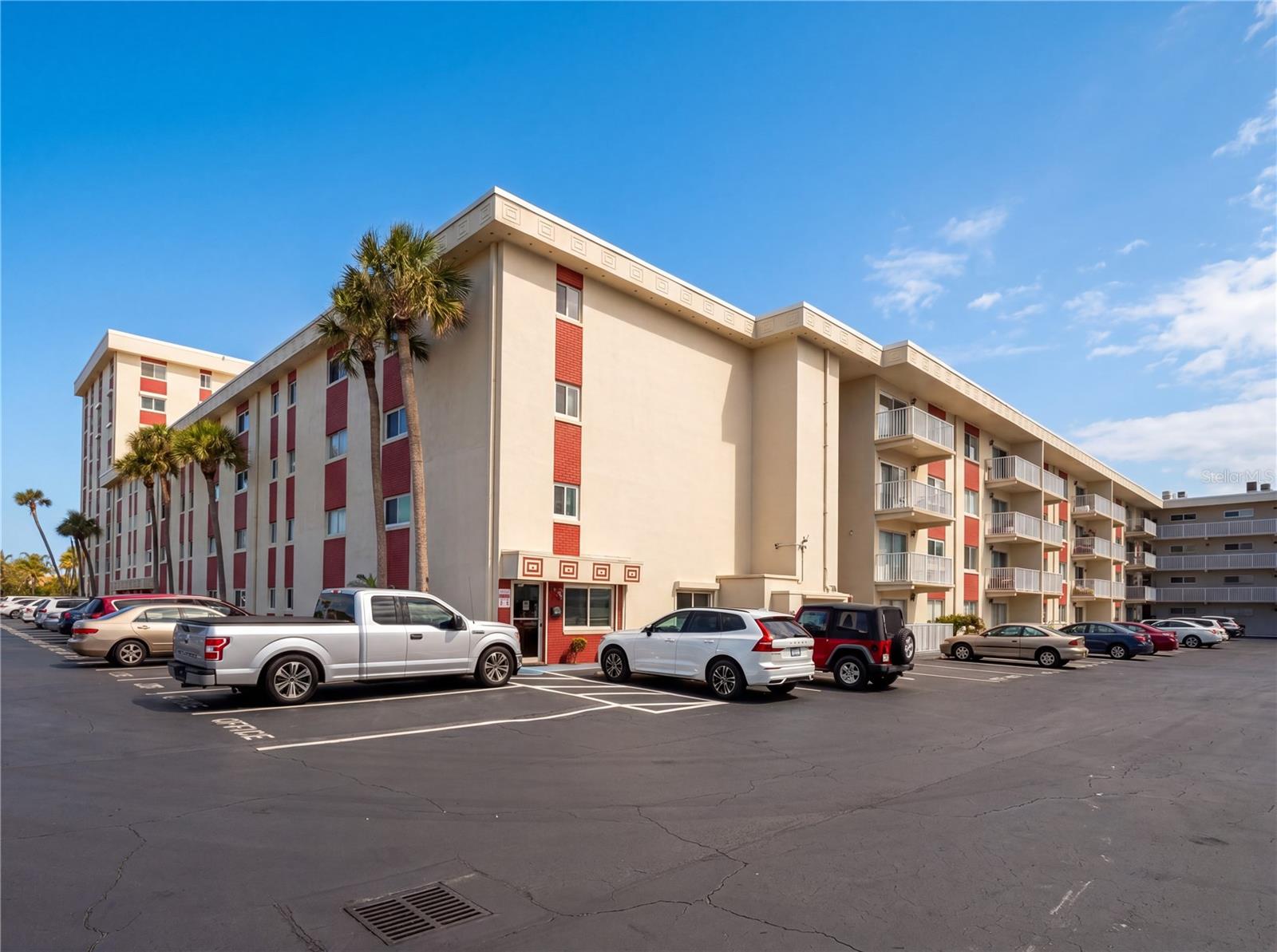 RIVERSIDE CONDO - Residential