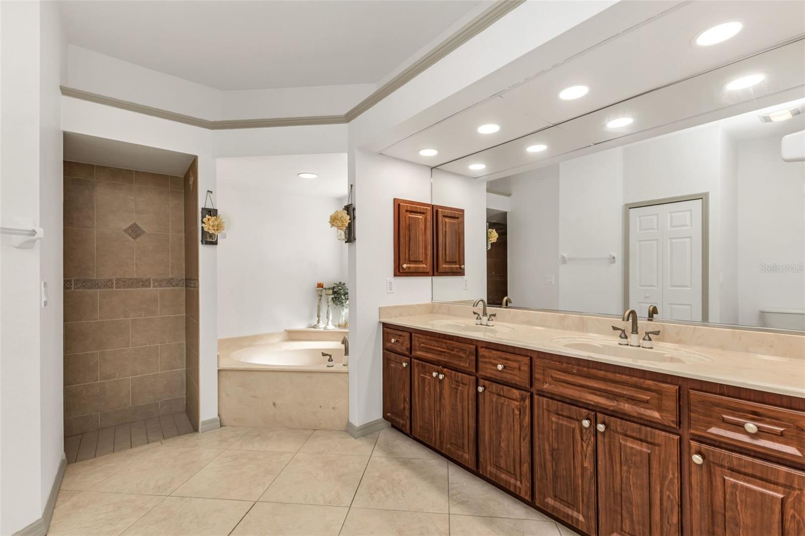 PEMBROKE SUB - Residential