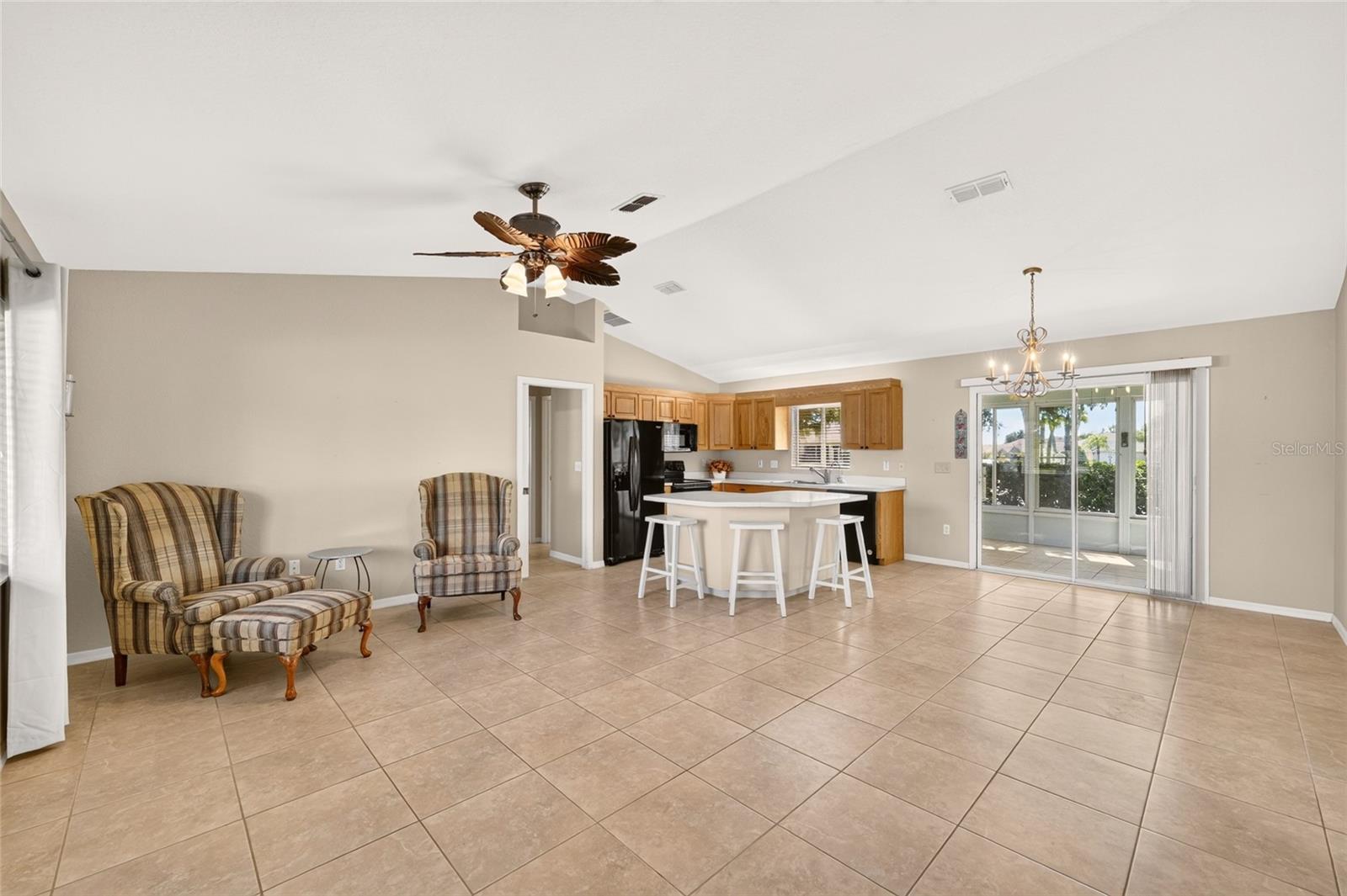 9077 SE 136TH LOOP