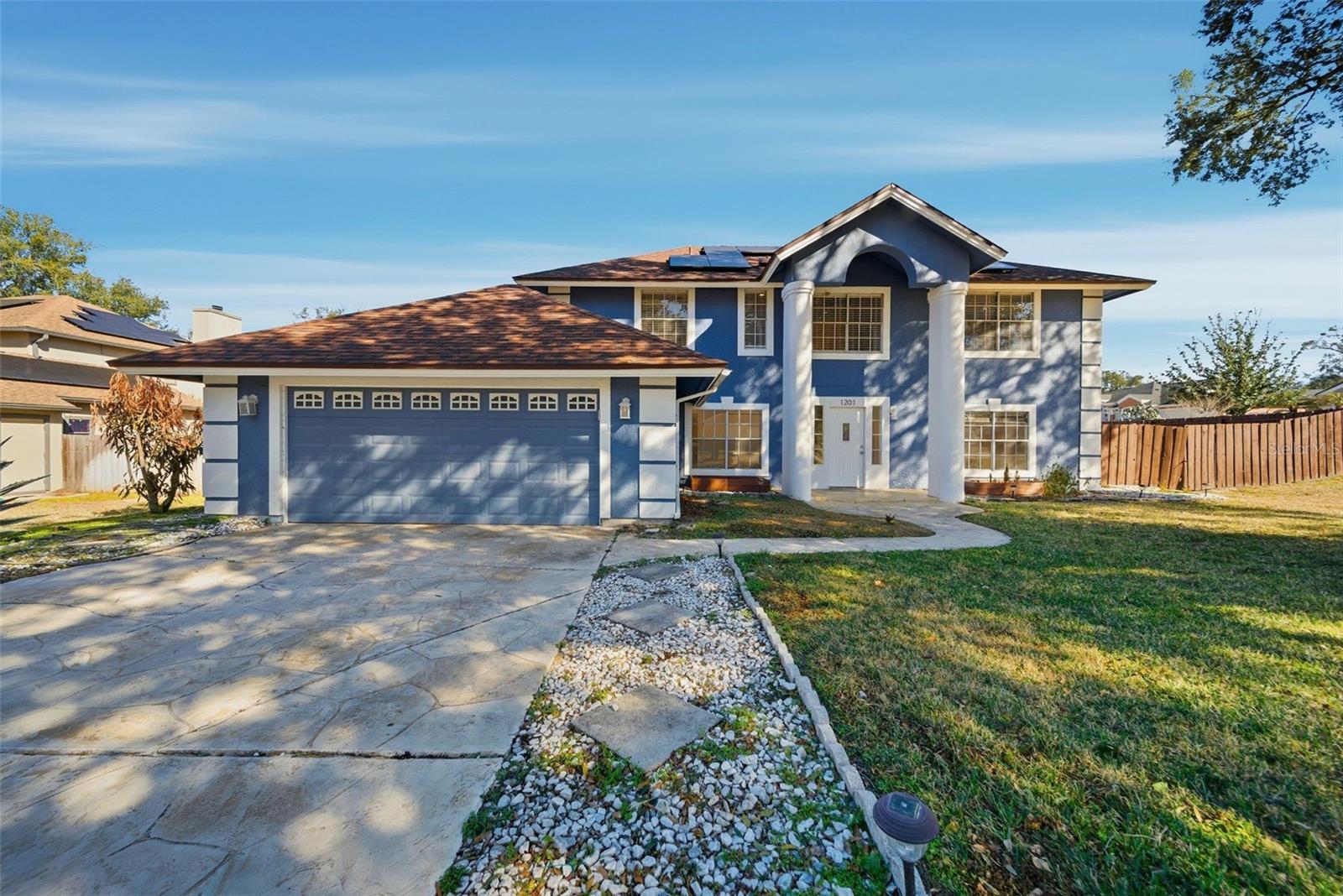 1201 MAJESTIC PALM COURT