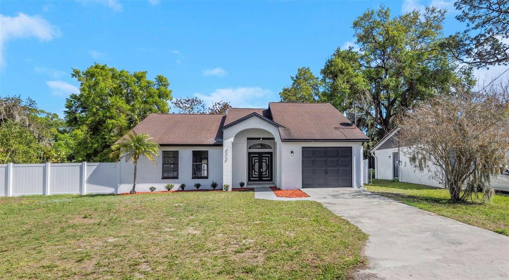 Photo of 8315 N Temple Place, Tampa, FL 33617 (MLS # TB8488619)