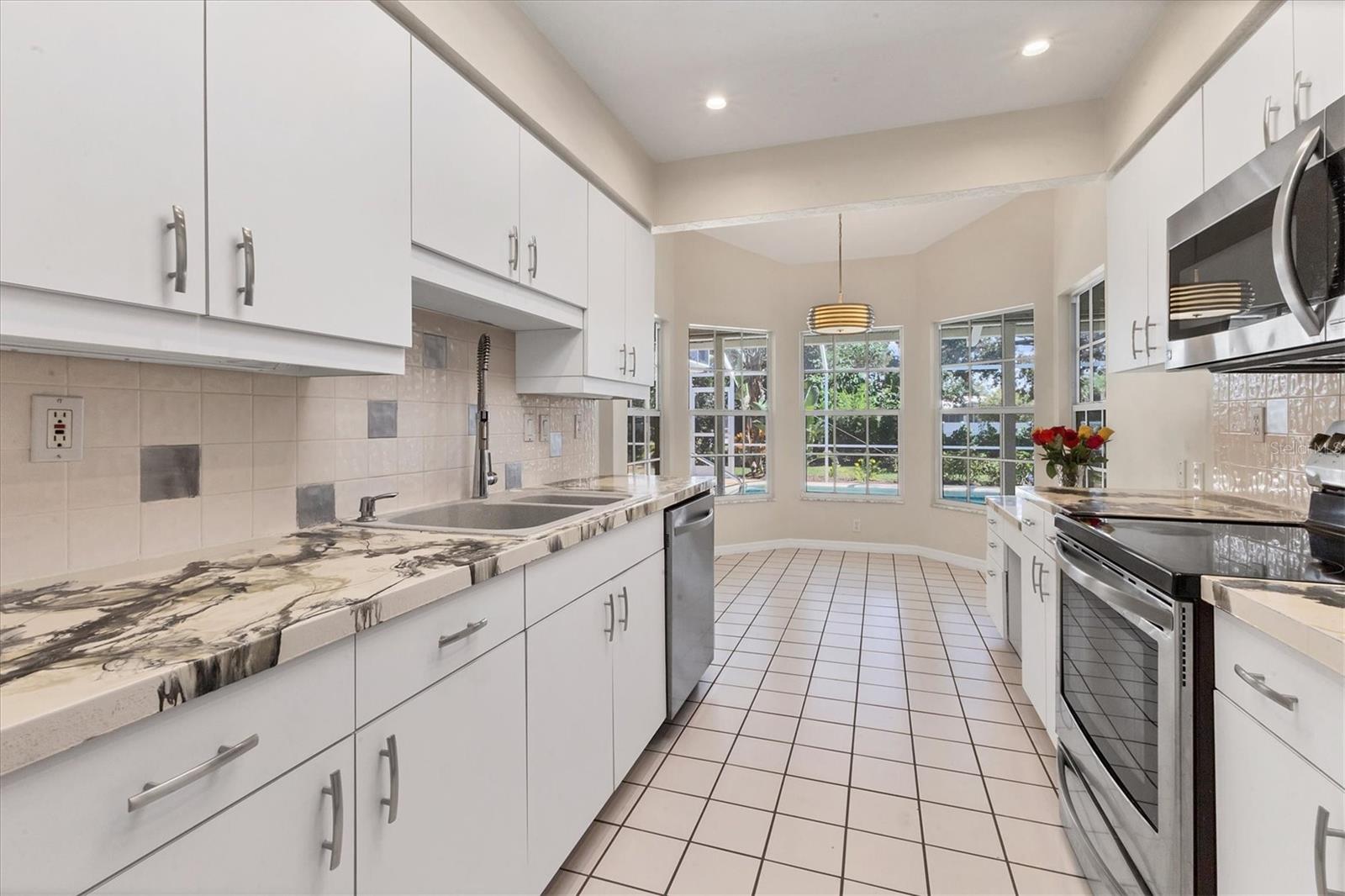 LAUREL WOODLANDS - Residential