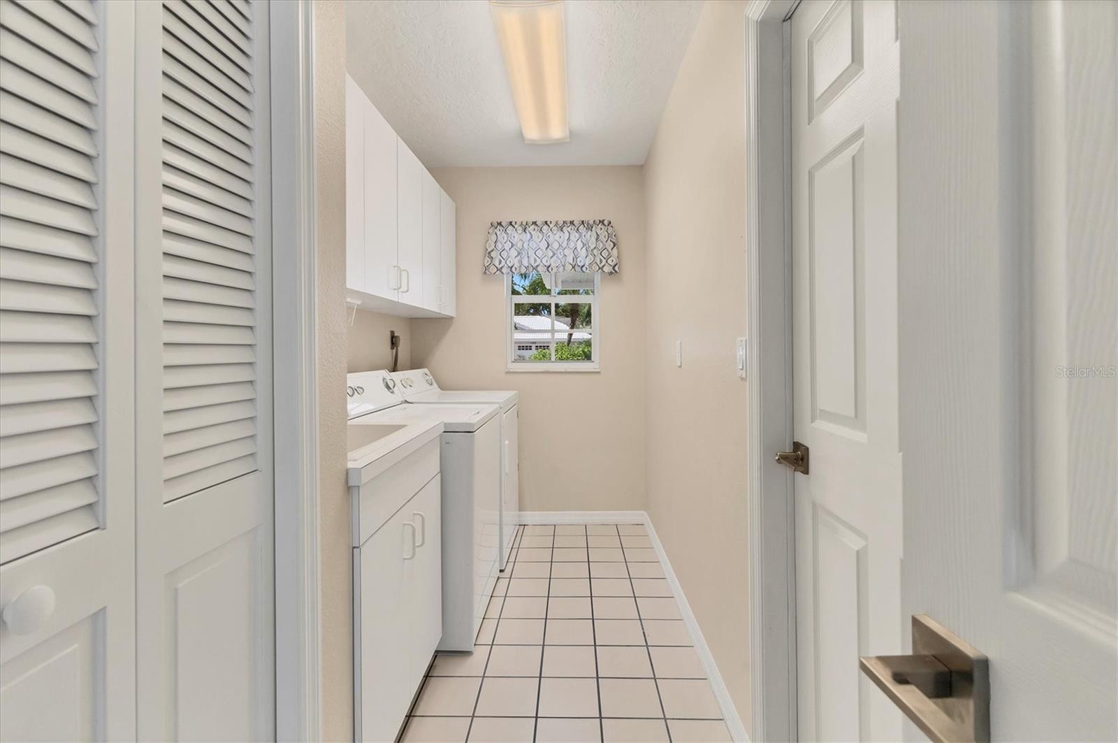 LAUREL WOODLANDS - Residential