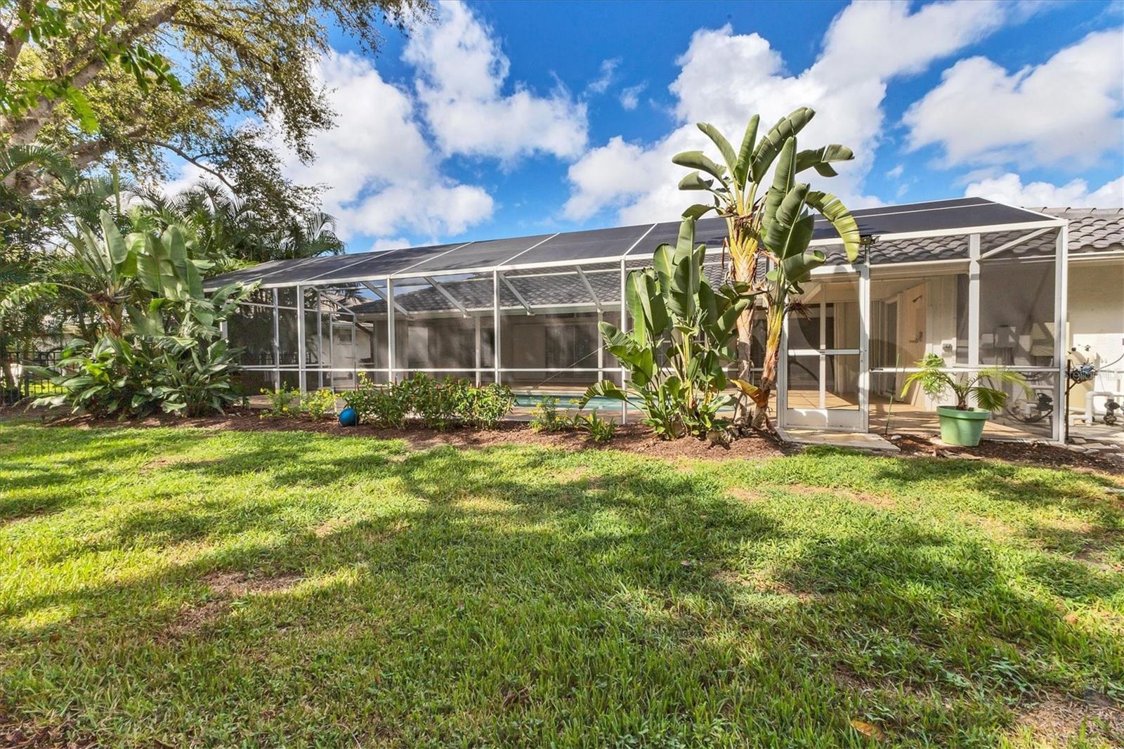 LAUREL WOODLANDS - Residential