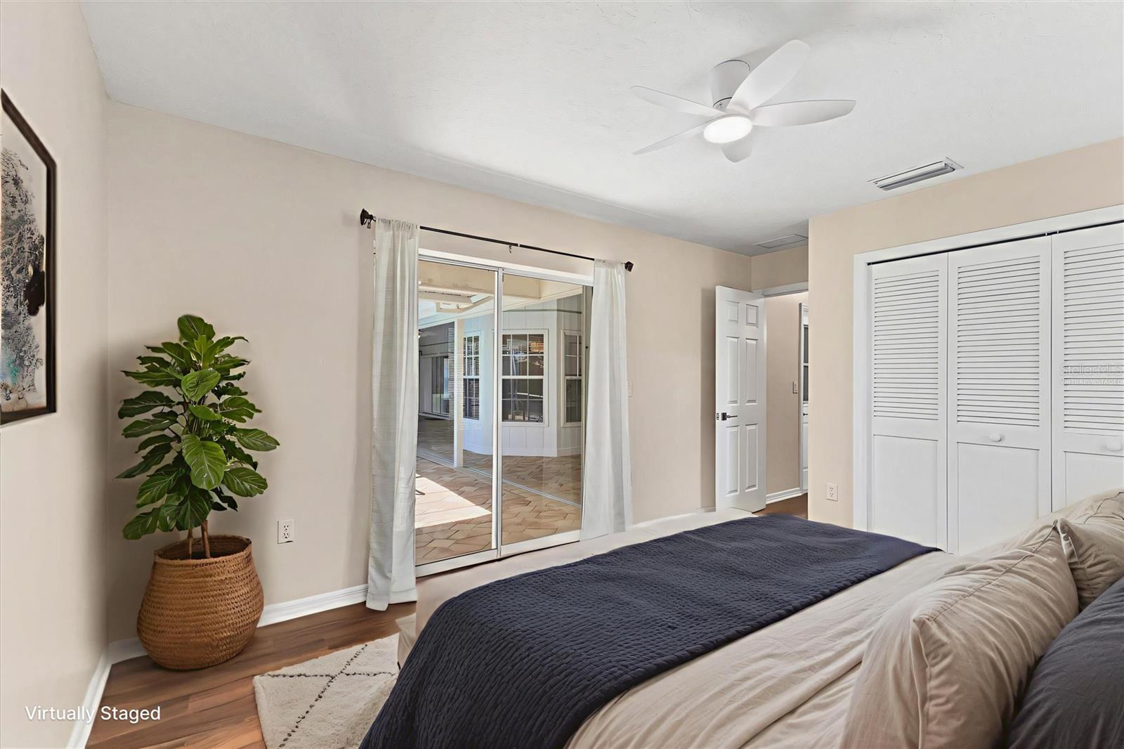 LAUREL WOODLANDS - Residential