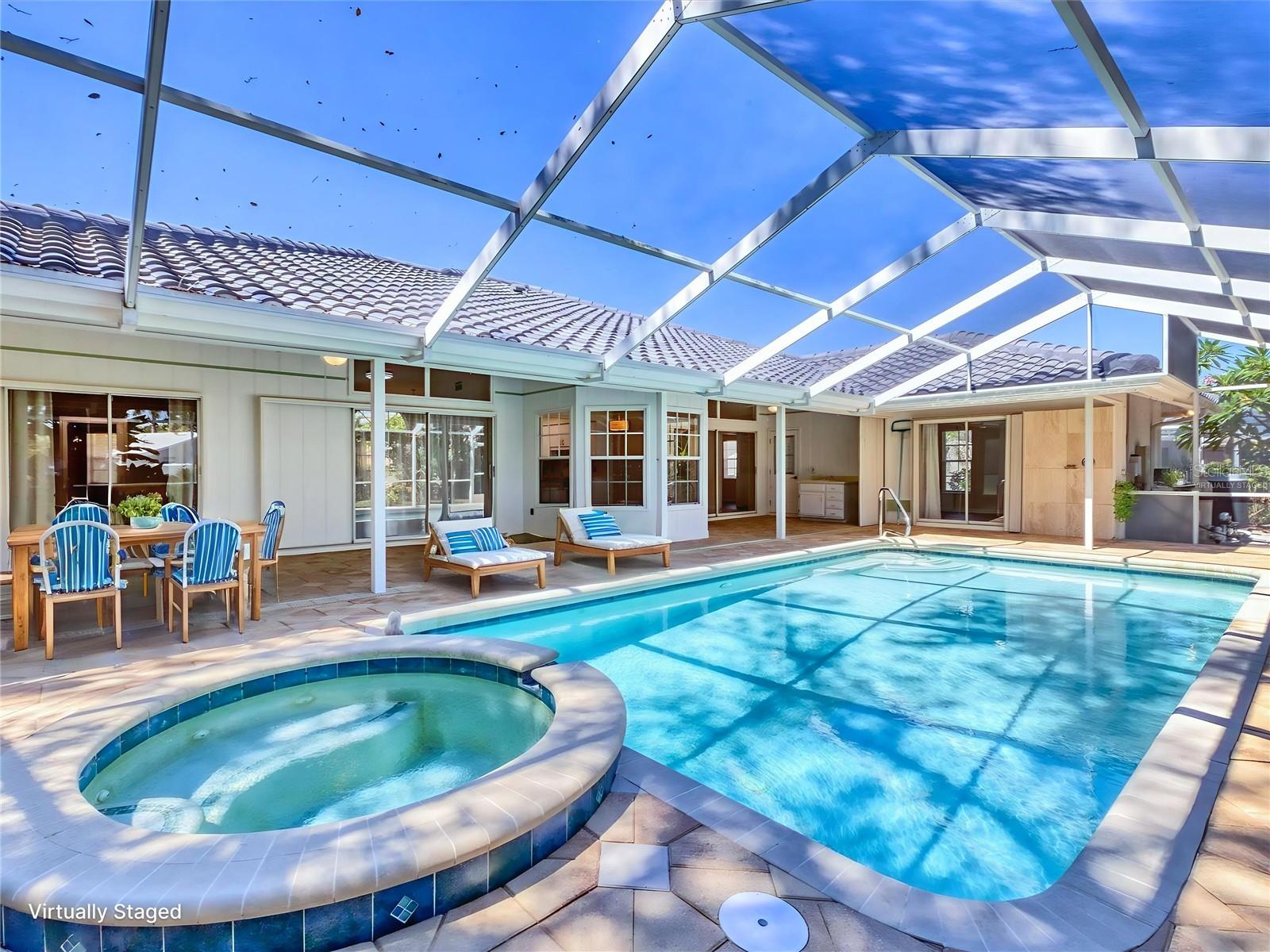 LAUREL WOODLANDS - Residential