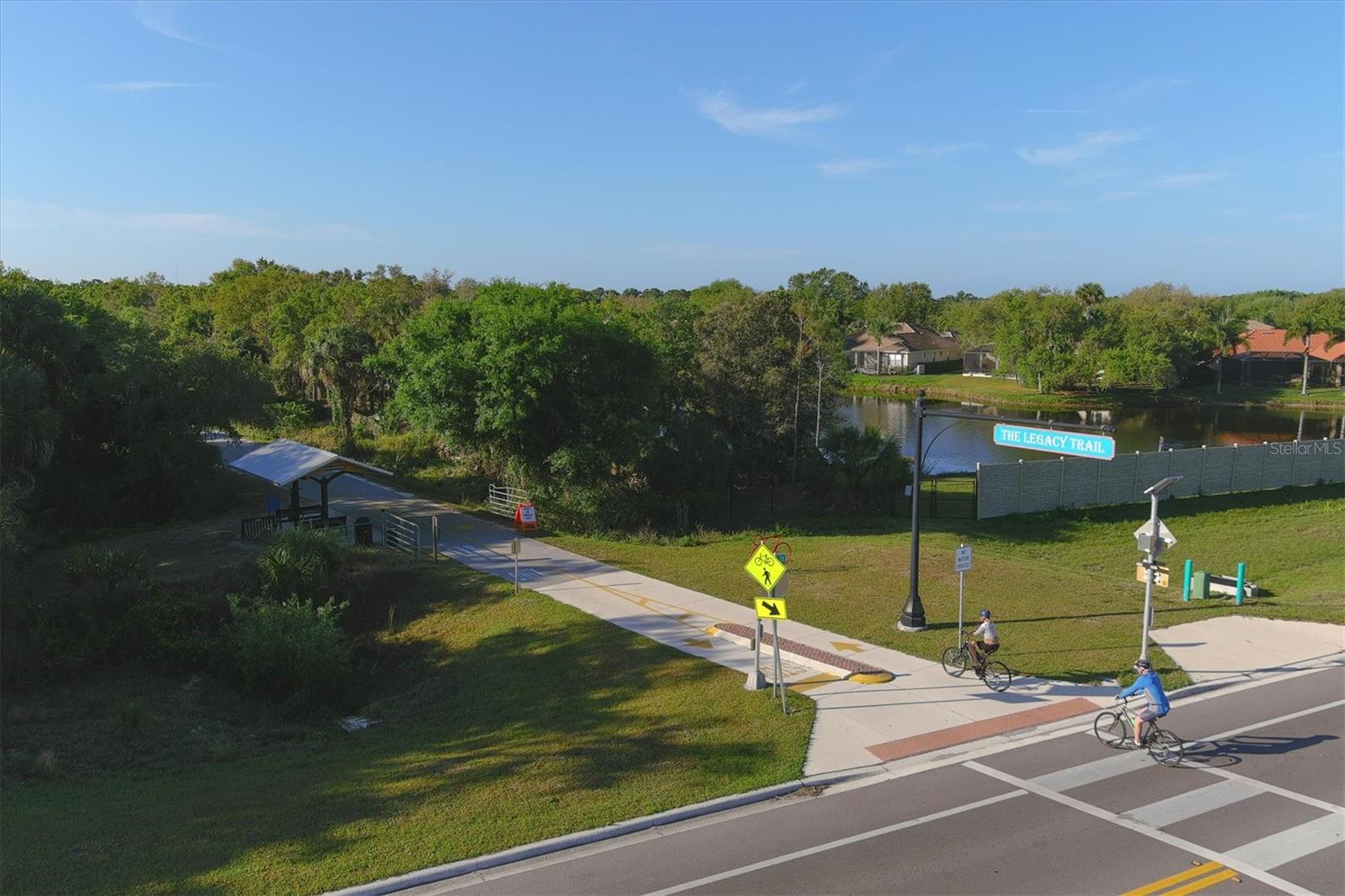 LAUREL WOODLANDS - Residential