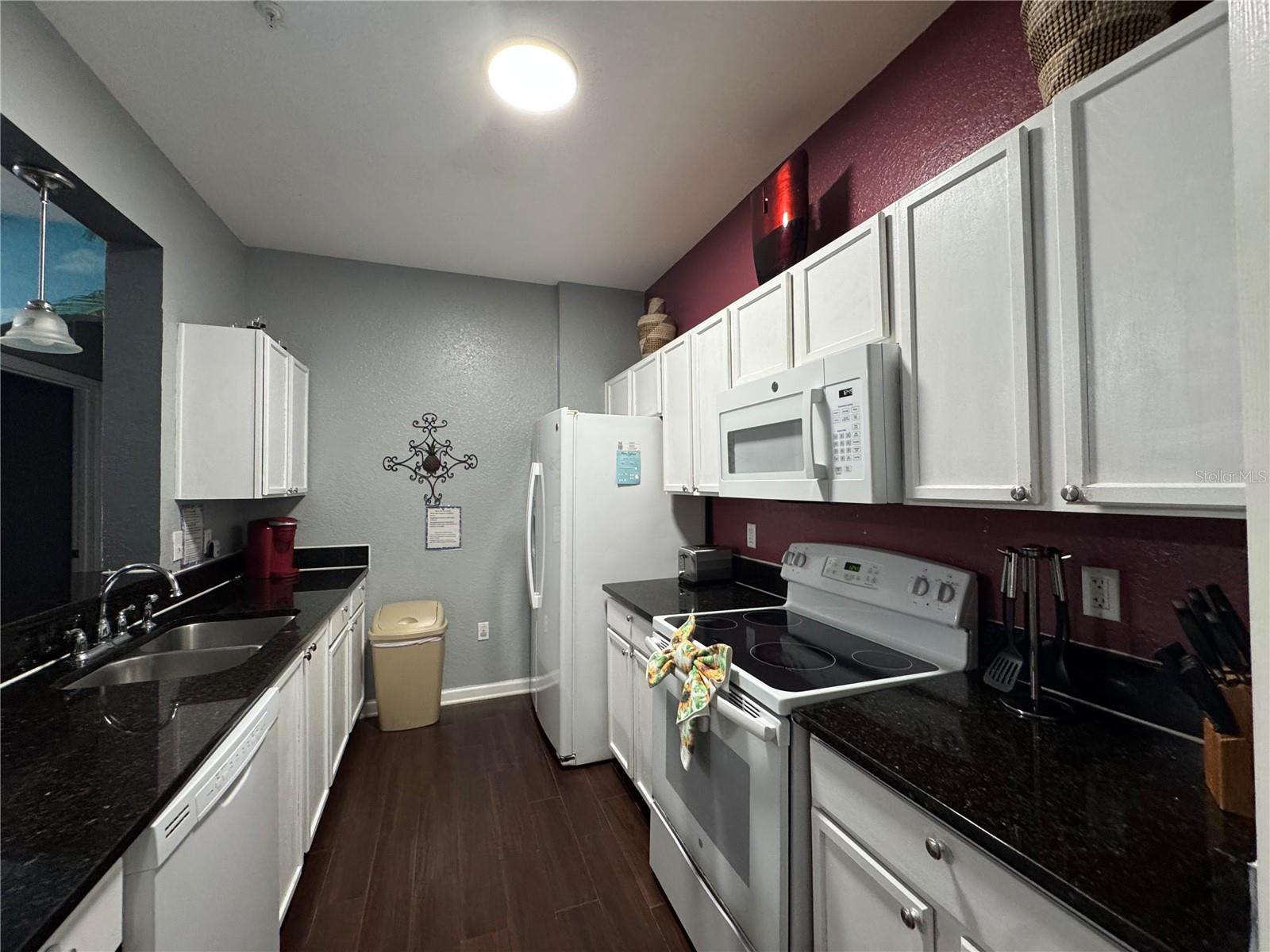 2821 ALMATON LOOP 205