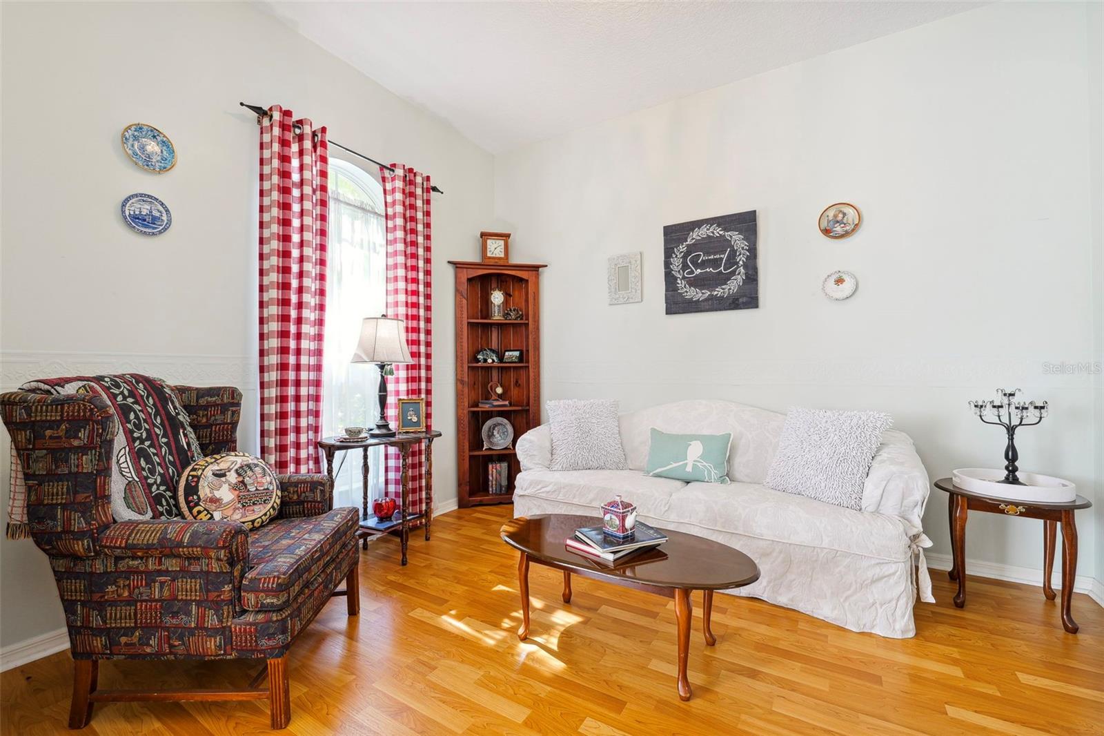 BUCKHORN TRACE - Residential