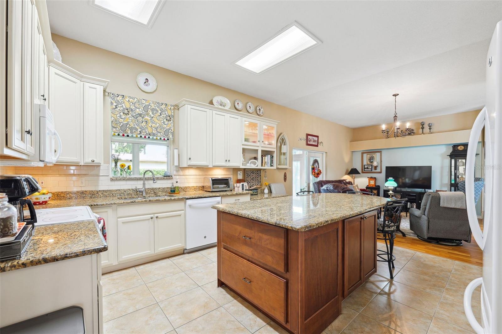 BUCKHORN TRACE - Residential