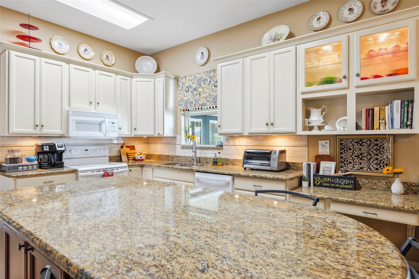 BUCKHORN TRACE - Residential