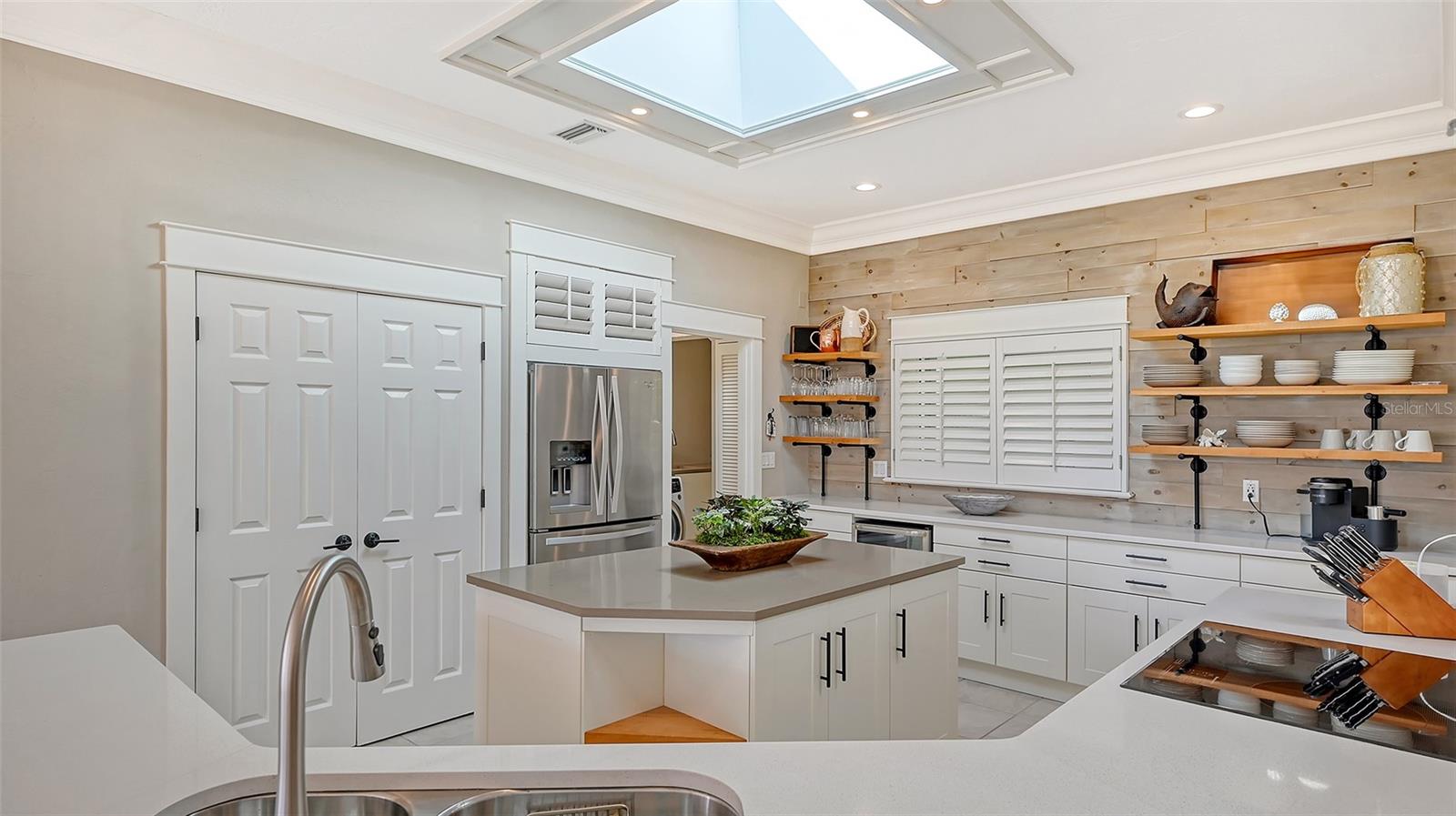 SARA SANDS - Residential