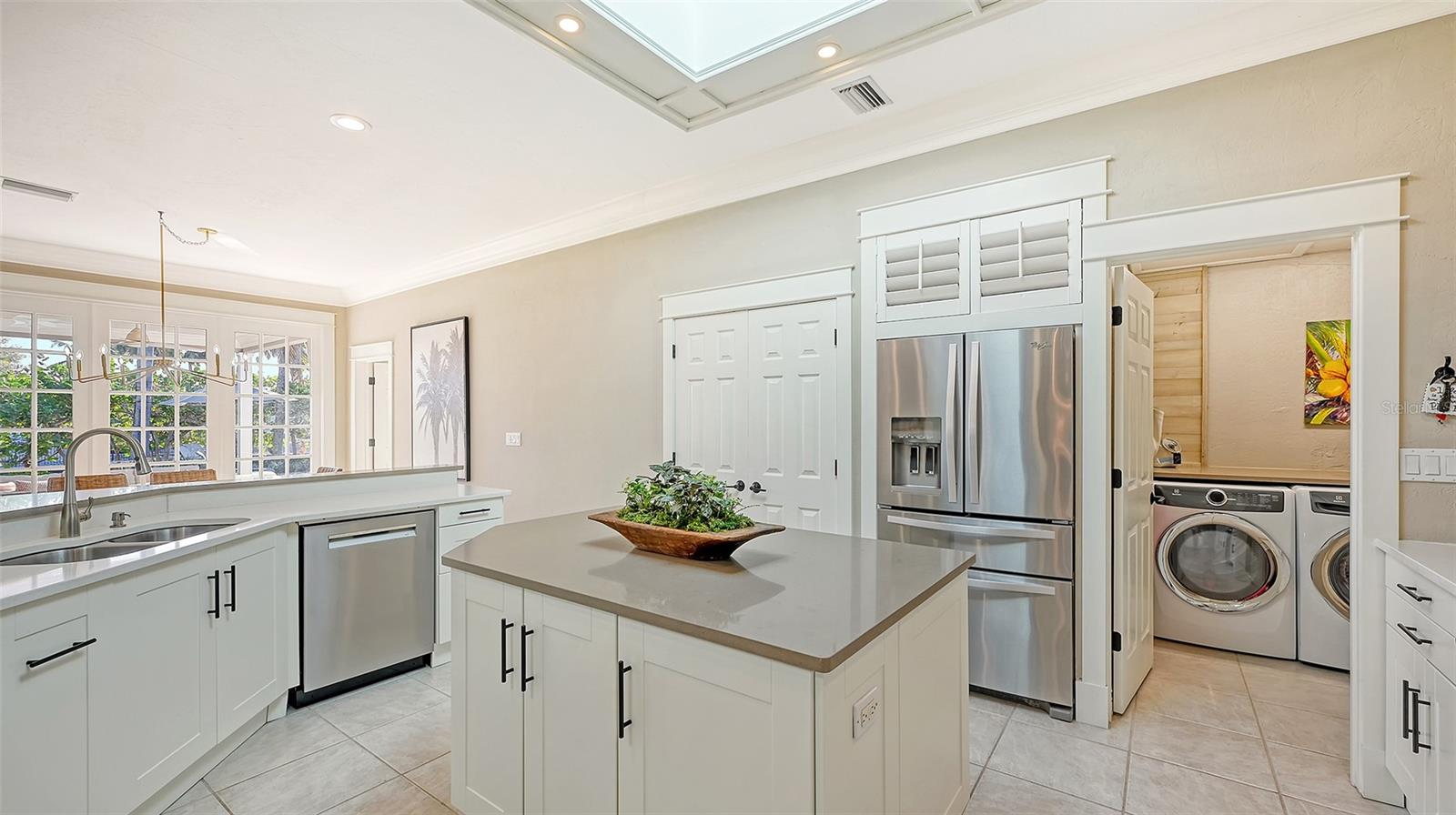 SARA SANDS - Residential