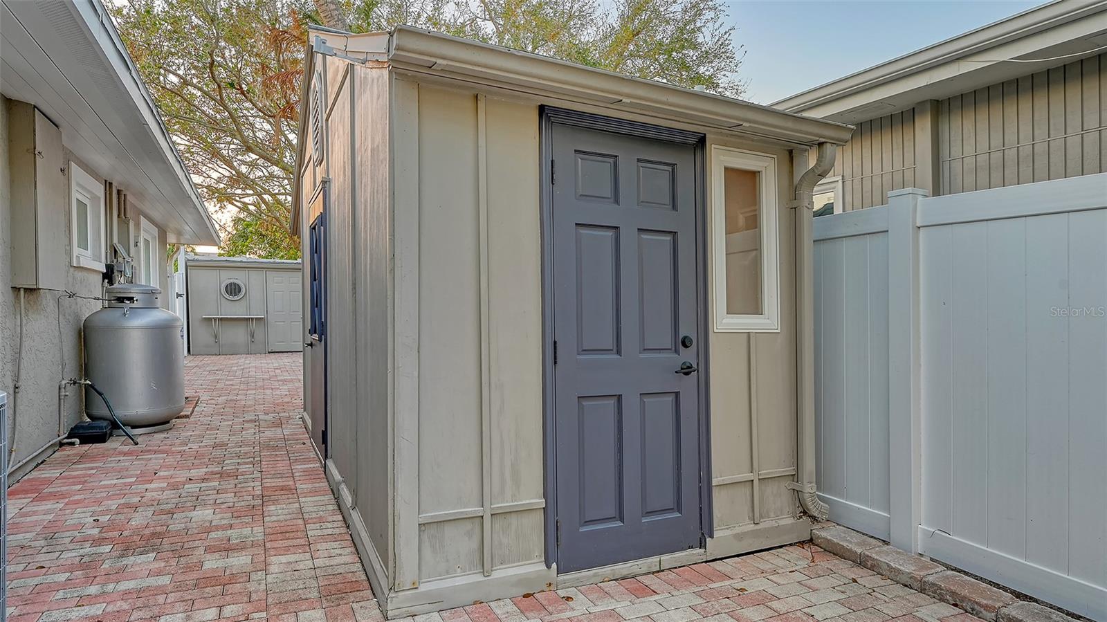 SARA SANDS - Residential