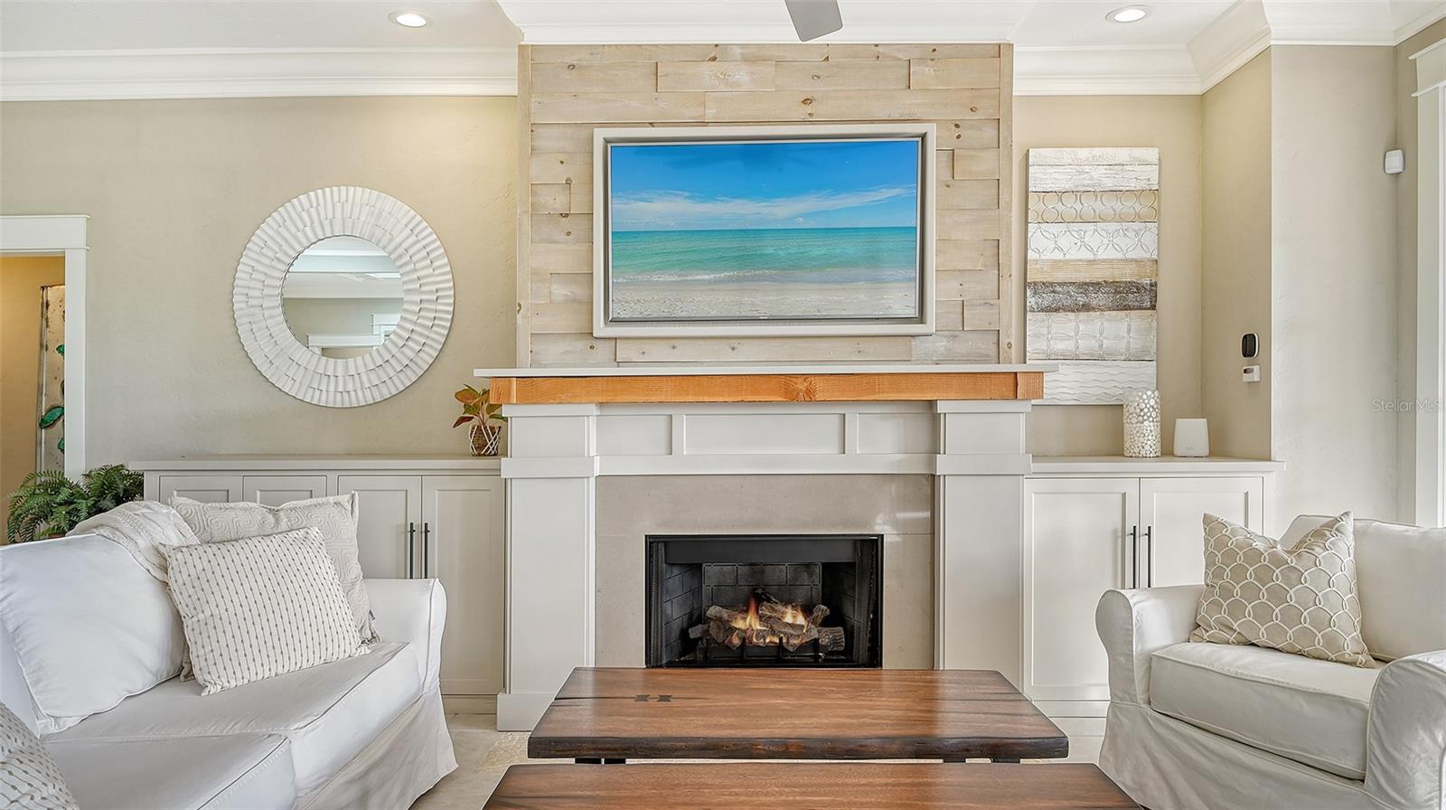 SARA SANDS - Residential