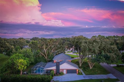 A home in AUBURNDALE