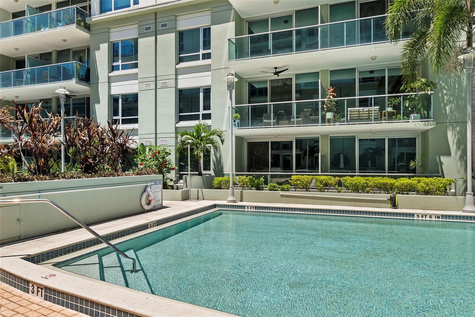 THE PLACE AT CHANNELSIDE A CON - Residential