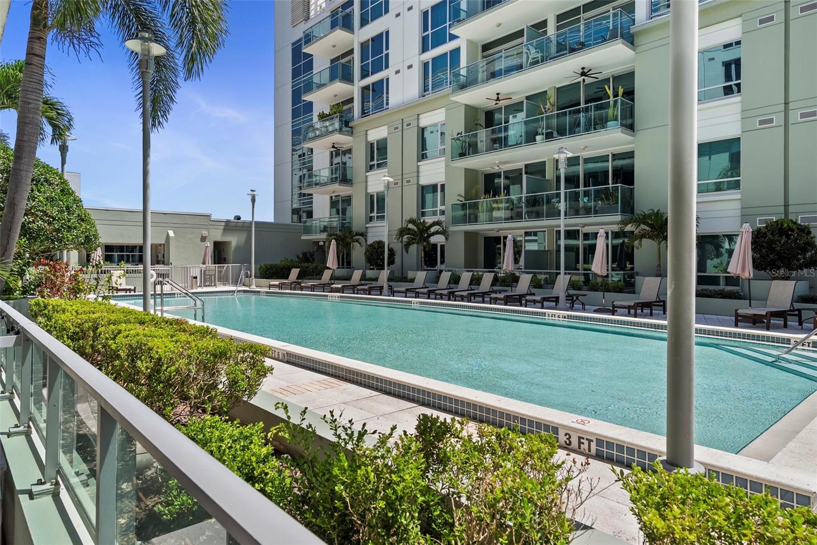 THE PLACE AT CHANNELSIDE A CON - Residential