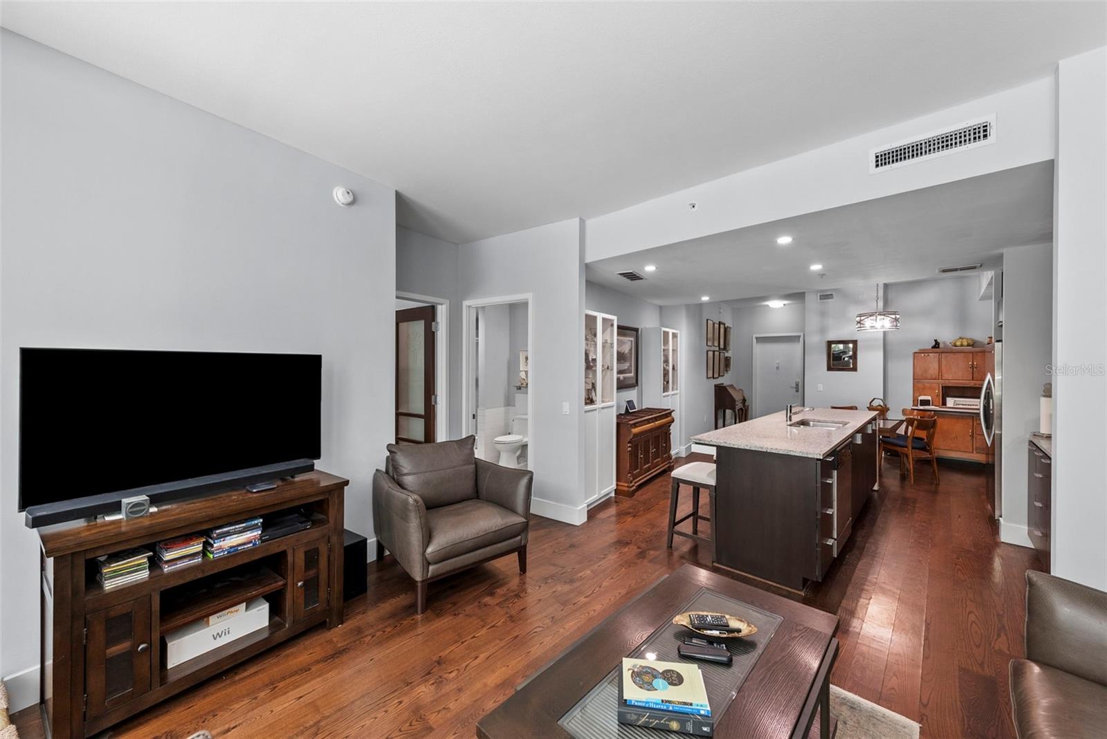 THE PLACE AT CHANNELSIDE A CON - Residential