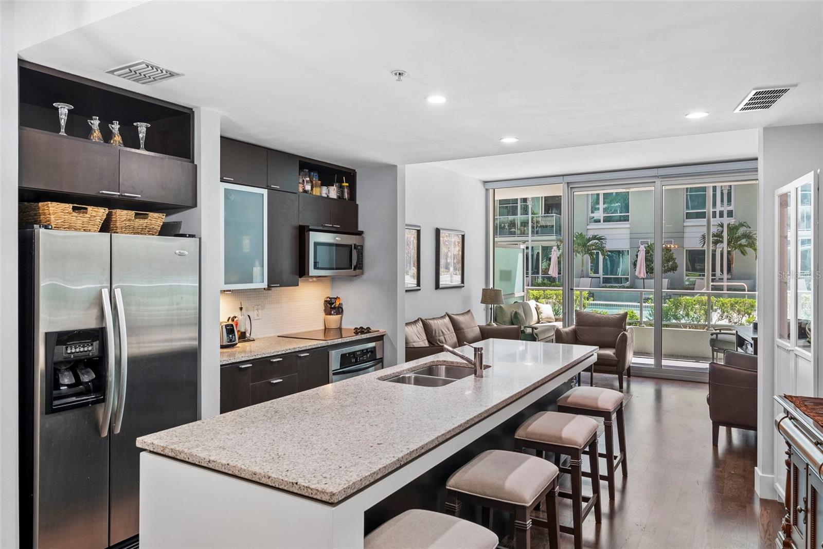 THE PLACE AT CHANNELSIDE A CON - Residential