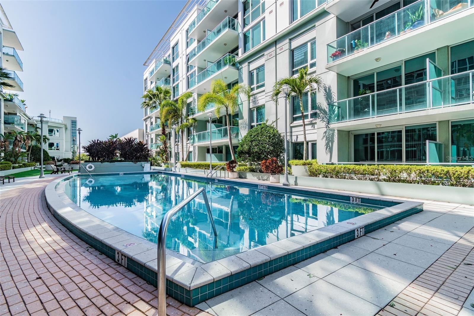 THE PLACE AT CHANNELSIDE A CON - Residential