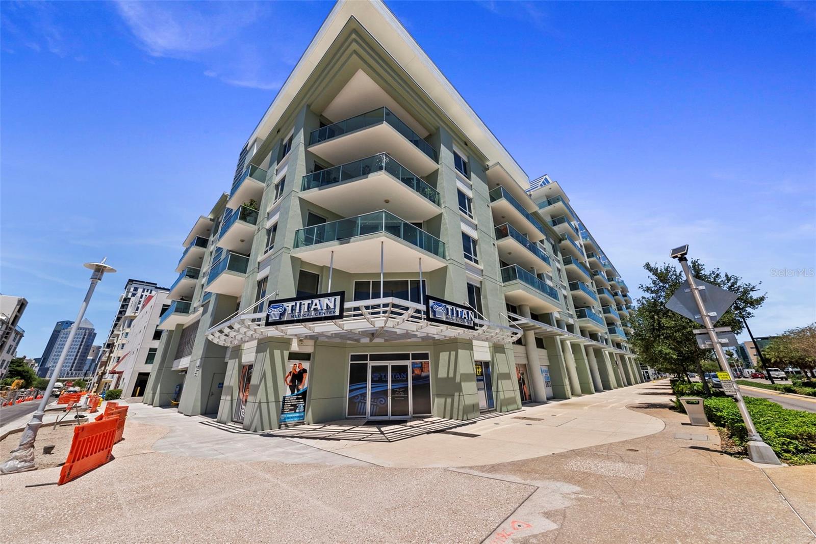 THE PLACE AT CHANNELSIDE A CON - Residential