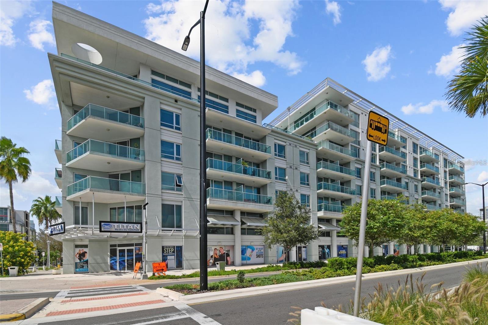 THE PLACE AT CHANNELSIDE A CON - Residential