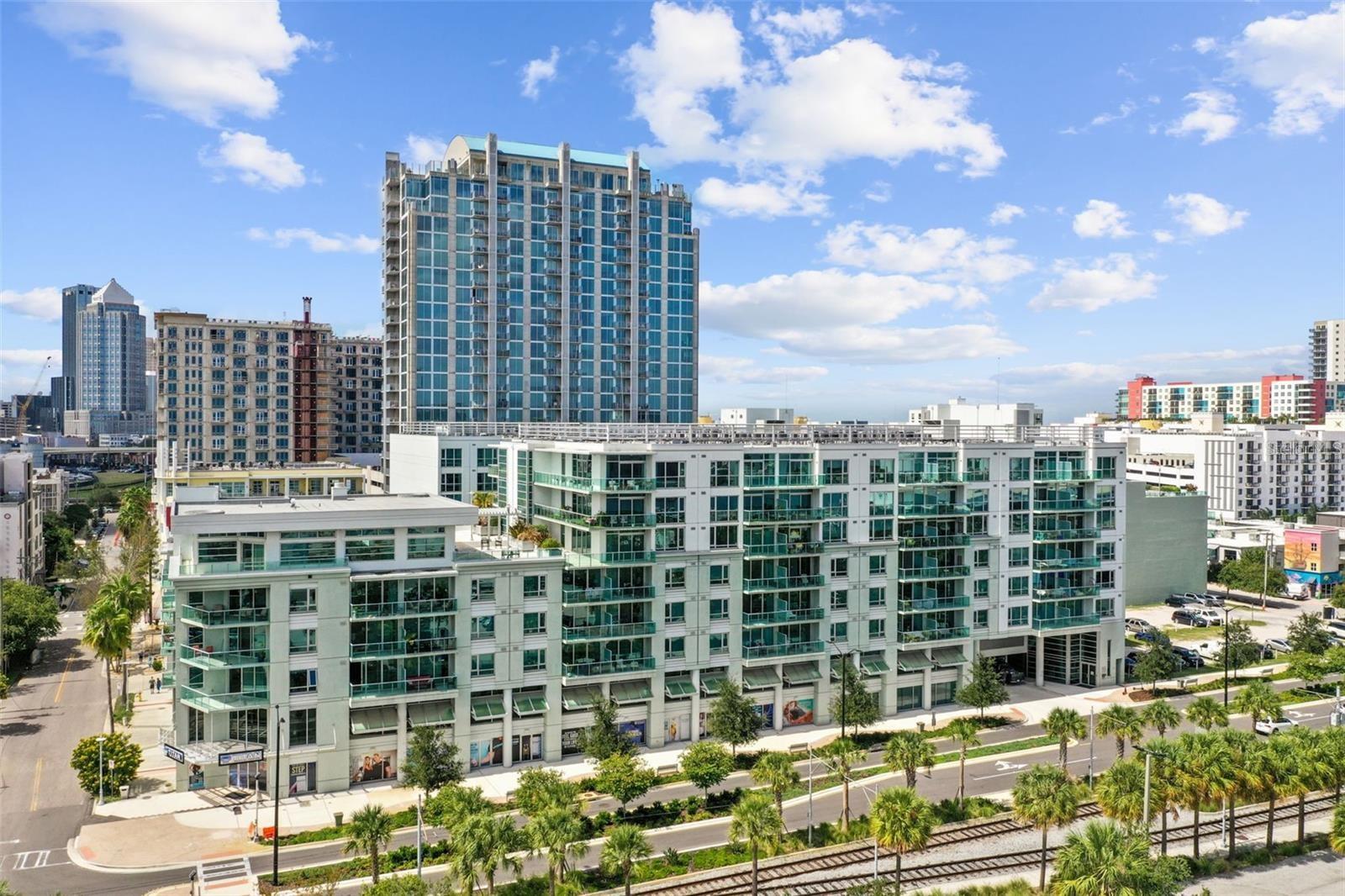 THE PLACE AT CHANNELSIDE A CON - Residential