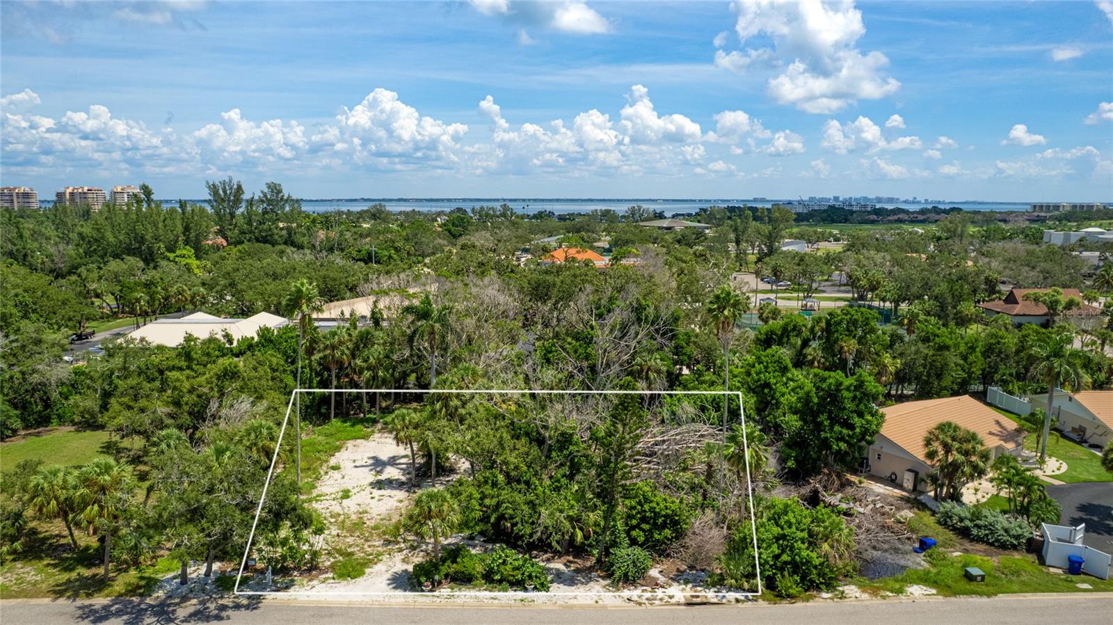 COQUINA BEACH - Land