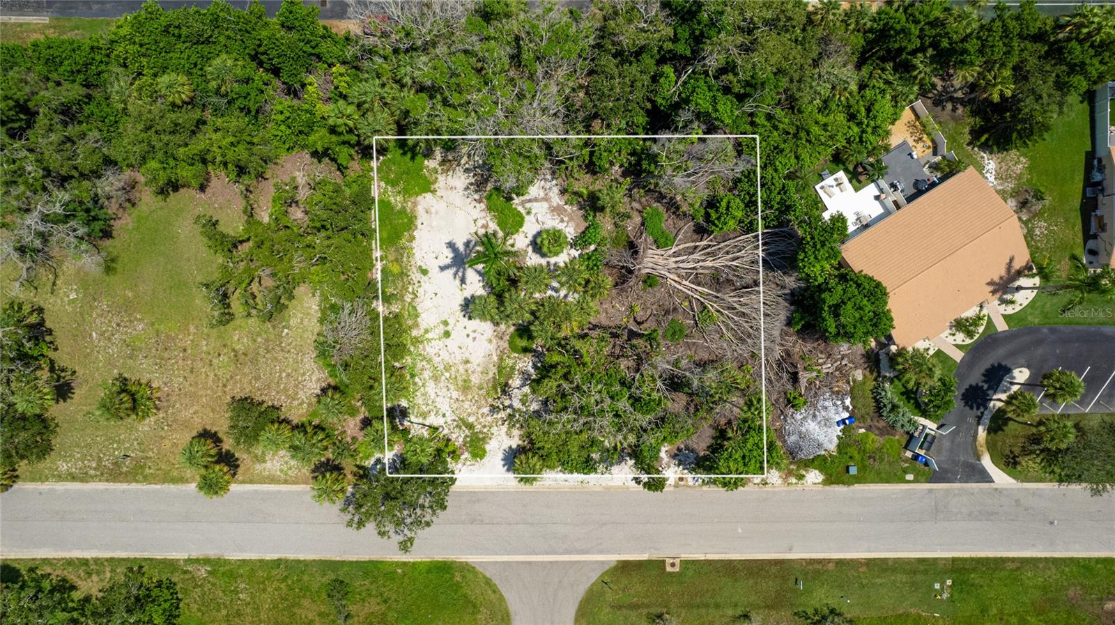 COQUINA BEACH - Land