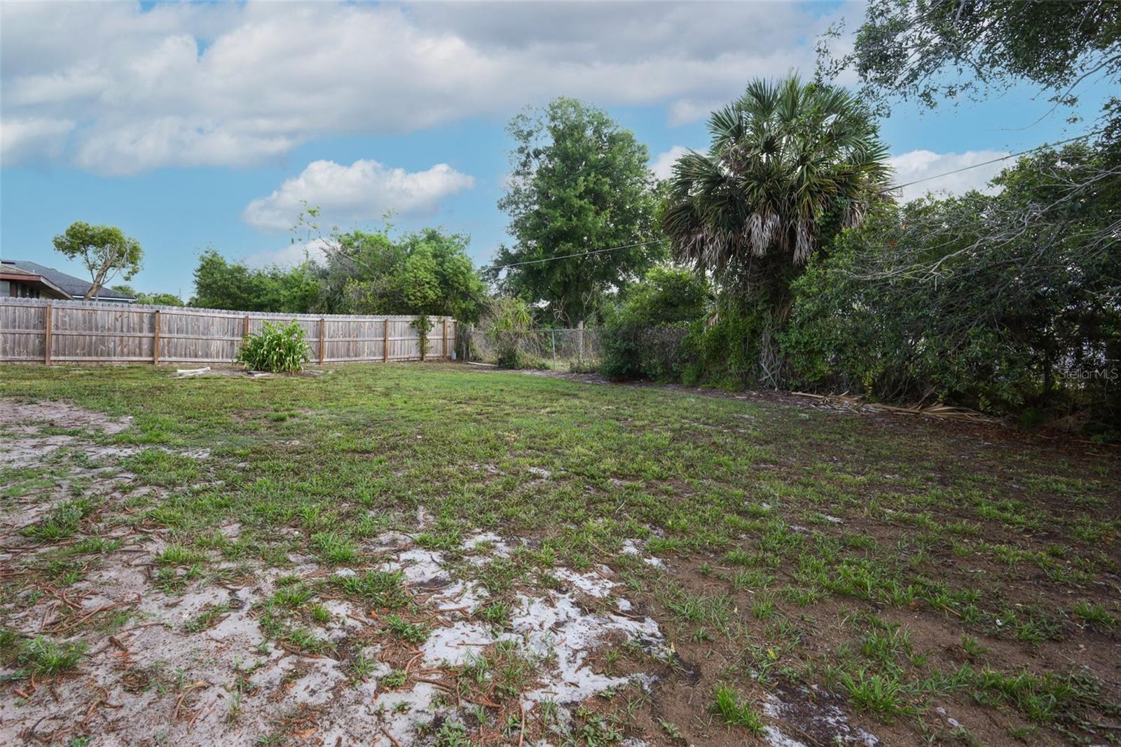 DELTONA LAKES UNIT 05 - Residential
