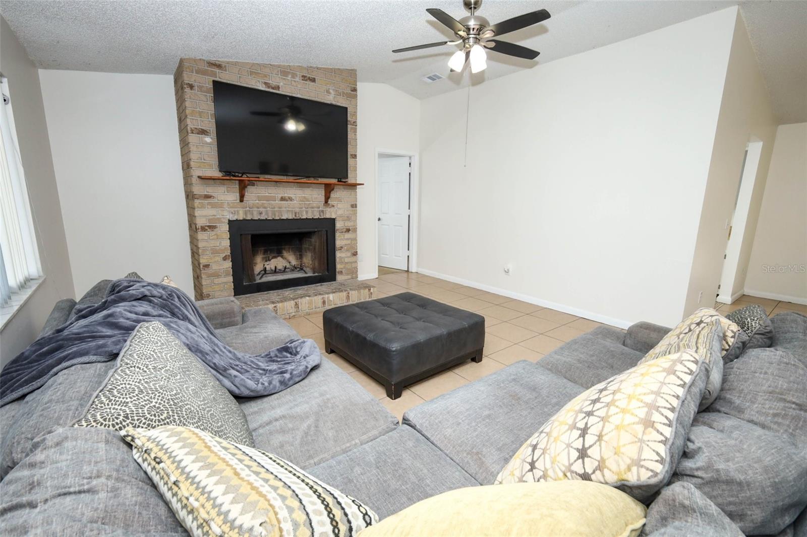 DELTONA LAKES UNIT 05 - Residential