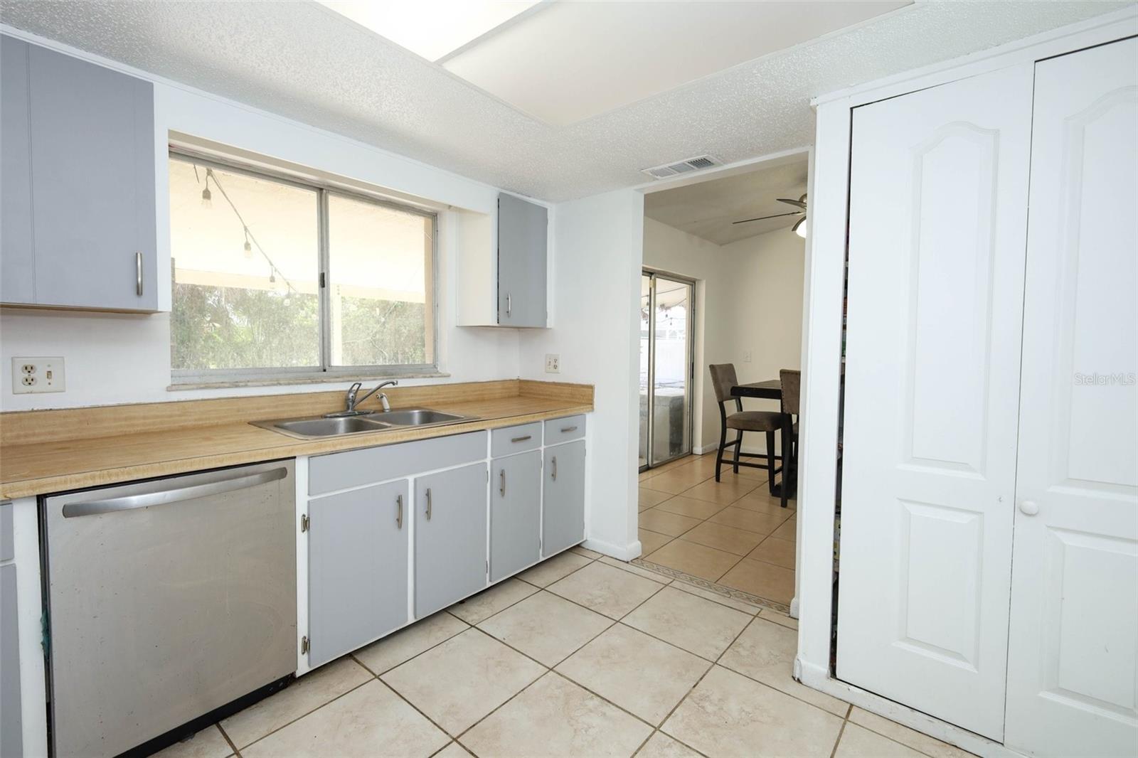 DELTONA LAKES UNIT 05 - Residential
